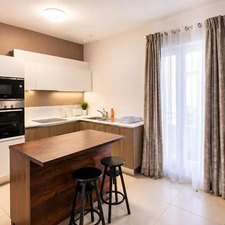 Ballutta Promenade Modern Апартаменты *